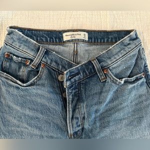 Abercrombie The Dad High-Rise Jean